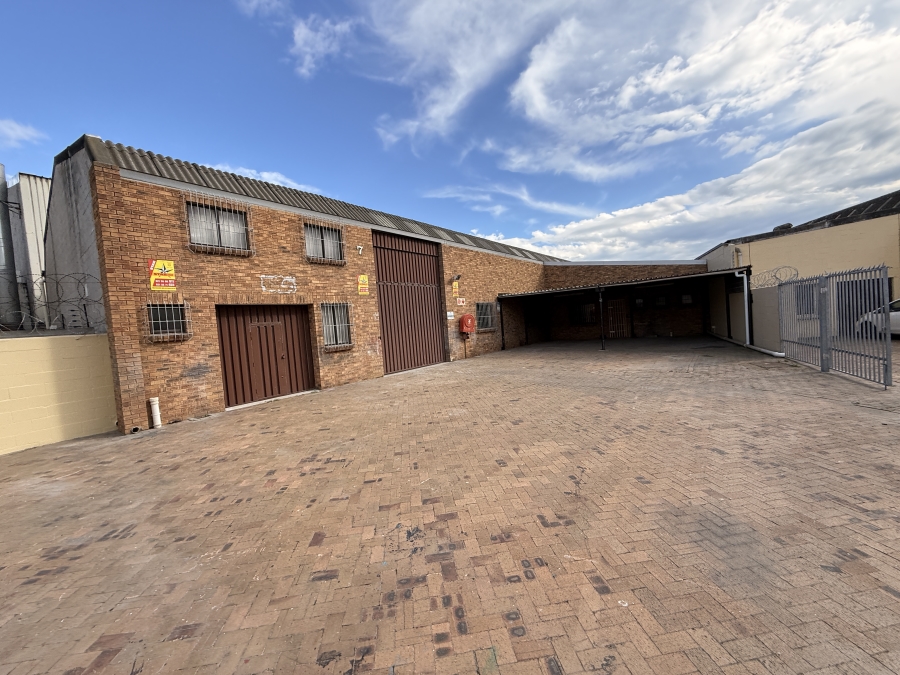 To Let Commercial Property for Rent in Montague Gardens Western Cape